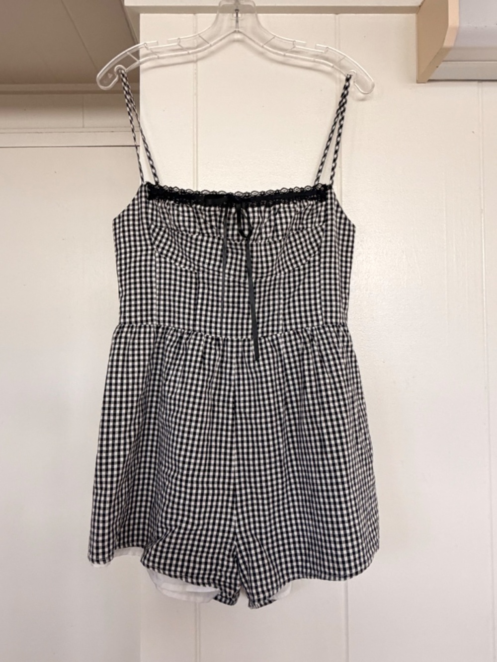 Princess Polly Gingham Romper Size 8, fits like a size 6